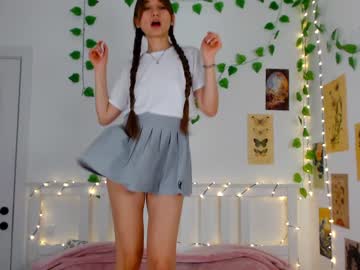 webcam girl ambertan1 image #3741605