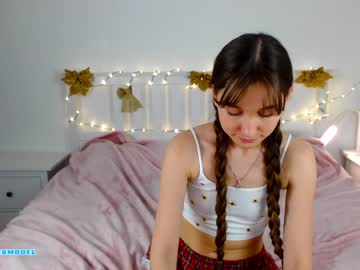 webcam girl ambertan1 image #3576365
