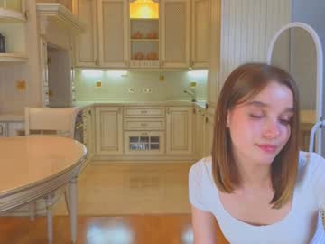 webcam girl harrieteasley image #7994288