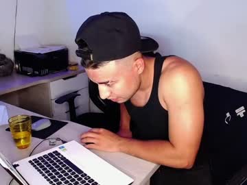 webcam man tommy_jhonn image #2518530