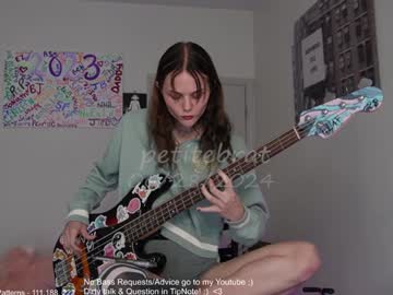 webcam girl petitebrat image #7301016