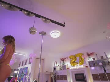 webcam girl hannahjames710 image #4790046