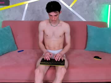 webcam man aaron_yam image #1811593