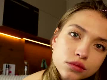 webcam girl piranha_69 image #7171948