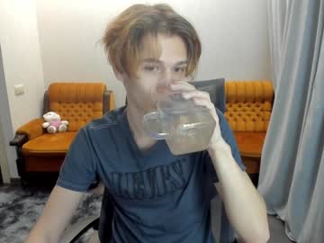 webcam man 0verlandd image #8286279