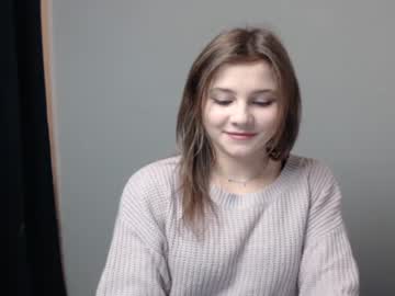 webcam girl relax_nina image #459096
