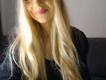 webcam girl pervyblonde image #1293342