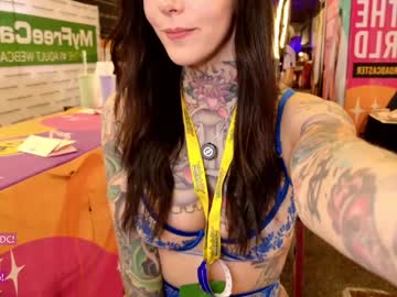 webcam girl harliequinnx image #8379952