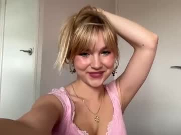 webcam girl kittengirlxo image #9428587