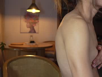 webcam girl urcutelinda image #8229686