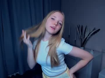 webcam girl hug_honestly image #5779746