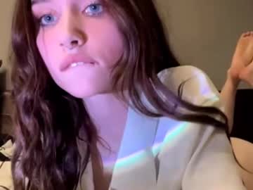 Cam for alluring_vibes_69