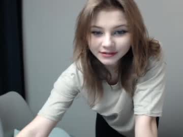 webcam girl relax_nina image #531199