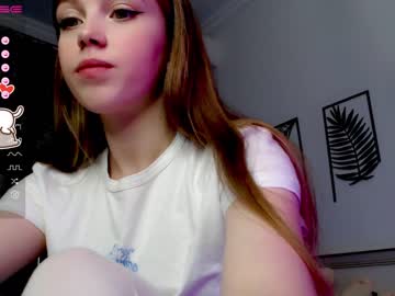 webcam girl small_blondee image #3323110