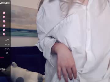 webcam girl small_blondee image #877980