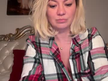 webcam girl kiradivine image #9092485