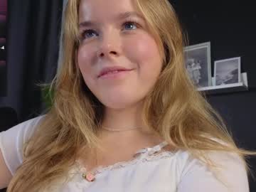 webcam girl milly_shy image #8123806