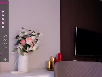 webcam girl small_blondee image #1789874