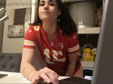 webcam couple ari_lovexo image #3563750