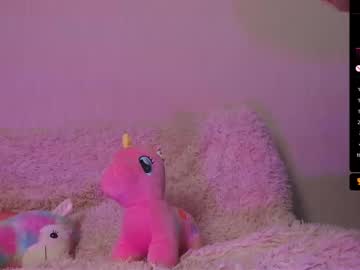 webcam girl queen_kitty1818 image #9106408