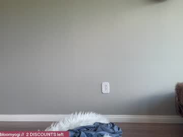 webcam girl bloomyogi image #1804904