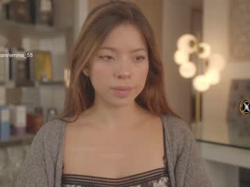 webcam girl emma_lu1 image #6772380