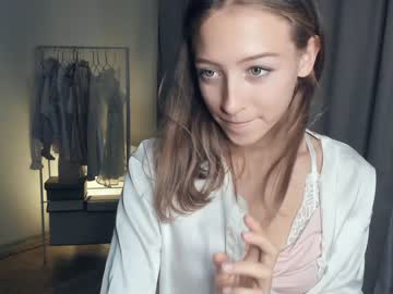 webcam girl wave_of_happy_ image #5506544