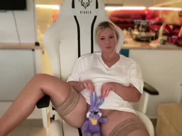 webcam girl kiradivine image #5434851