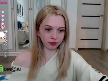 webcam girl small_blondee image #3360166