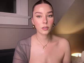 webcam girl novavangogh image #9351080