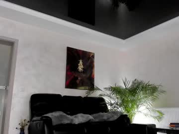 webcam girl ingridblondy94 image #9191179