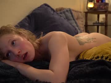 webcam girl sistinehashands image #3440111