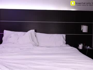 webcam couple ari_lovexo image #7078534