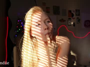 webcam girl bestblondiiecb image #8472544