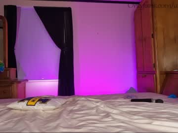 webcam couple ari_lovexo image #2229939