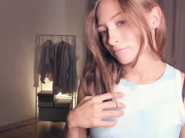 webcam girl wave_of_happy_ image #5528485