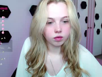 webcam girl small_blondee image #4212921