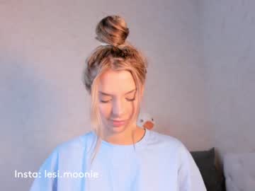 webcam girl lesi_moonie image #7092548
