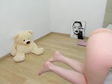 webcam girl yana_squrel_22 image #3731764