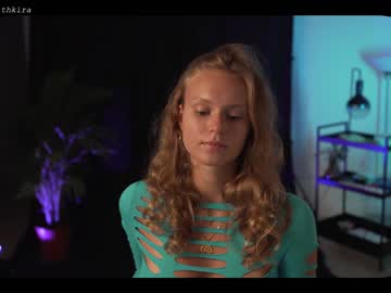 webcam girl chillwithkira image #2322325
