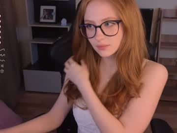 webcam girl plastic_beach image #6724942