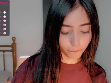 webcam girl gummy_bear7 image #2681573