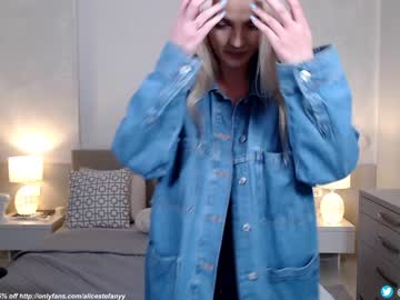webcam girl smileyouarehere image #3897233