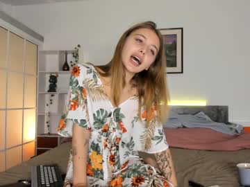 webcam girl l0ve_sh0w image #5644916