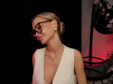 webcam girl florenceesse image #8939579