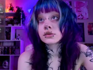 webcam girl lollyshy__ image #9399270