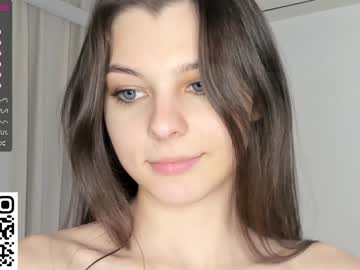 webcam girl peek_in_my_window image #6244795