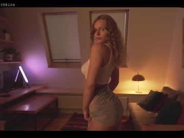 webcam girl chillwithkira image #1710644