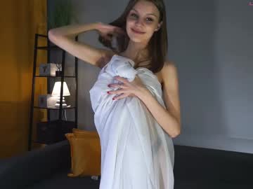 webcam girl sunnivaellender image #9009602