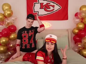 webcam couple ari_lovexo image #8798770